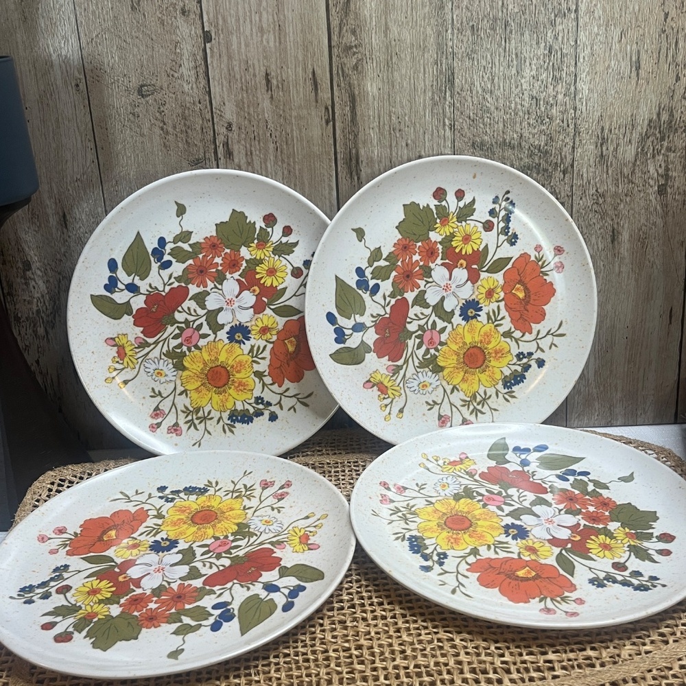 Vintage Floral Stoneware Salad Plates Set of 4 Country Cottage Kitchen - Picture 3 of 5